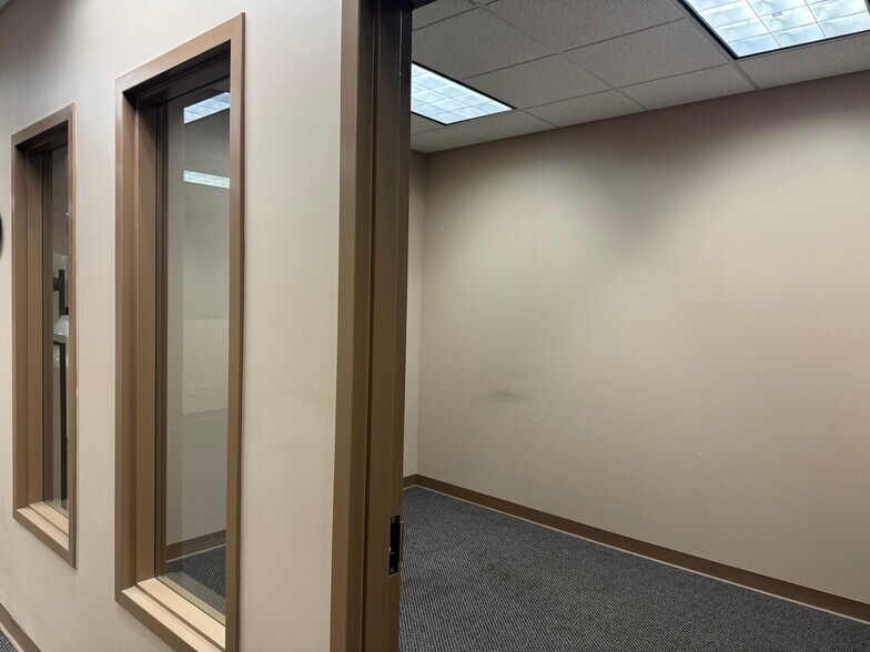 More Photos Of 714 Spirit 40 Park Dr, Chesterfield Office For Sale