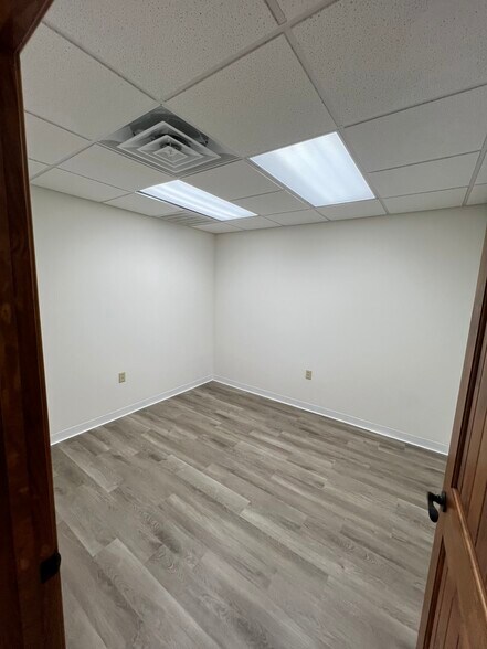More Photos Of 316 Knox Rd, Knoxville Medical For Lease
