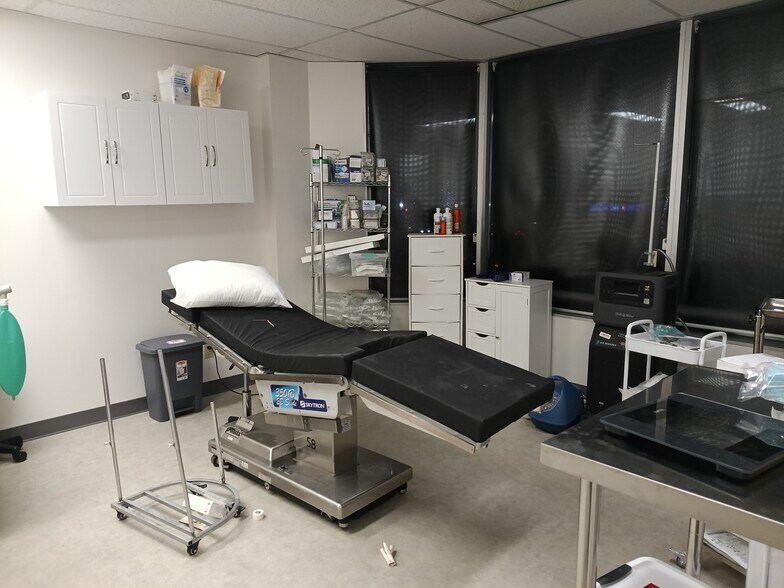 More Photos Of 1929 Russell Rd, Ottawa Medical For Sale