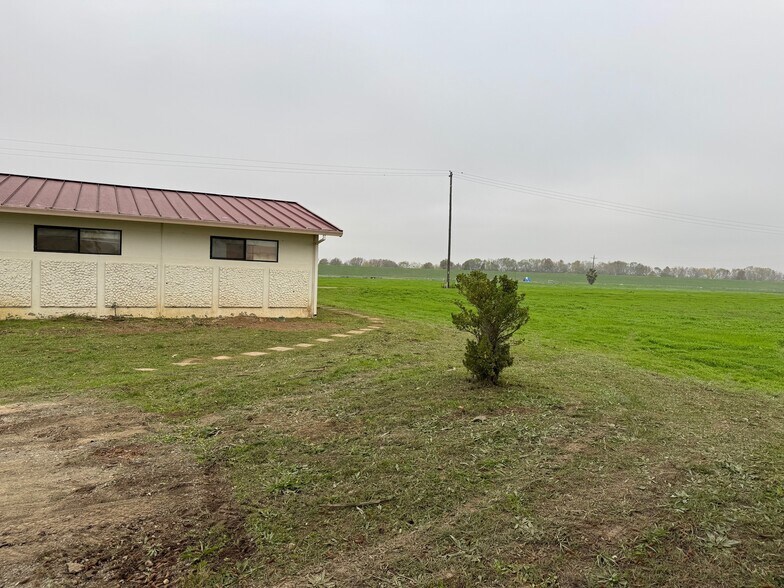 More Photos Of 3792 Feather River Blvd, Olivehurst Office For Lease