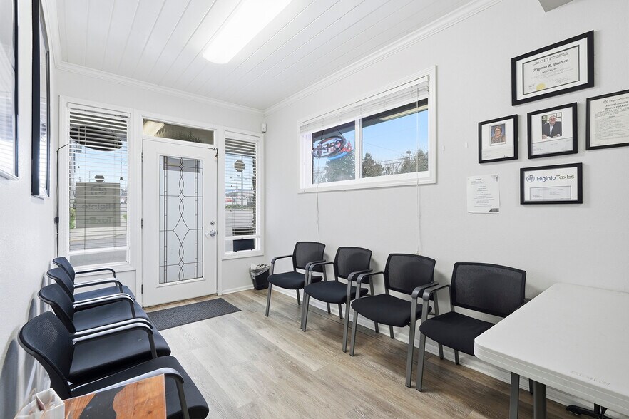 More Photos Of 12720 SW Pacific Hwy, Tigard General Retail For Sale