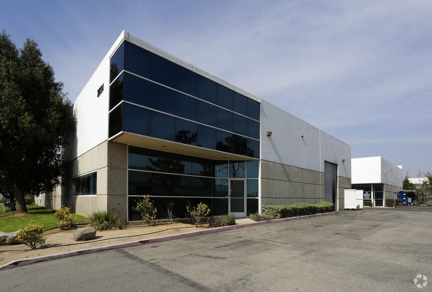 More Photos Of 2891 Sampson Ave, Corona Manufacturing For Lease
