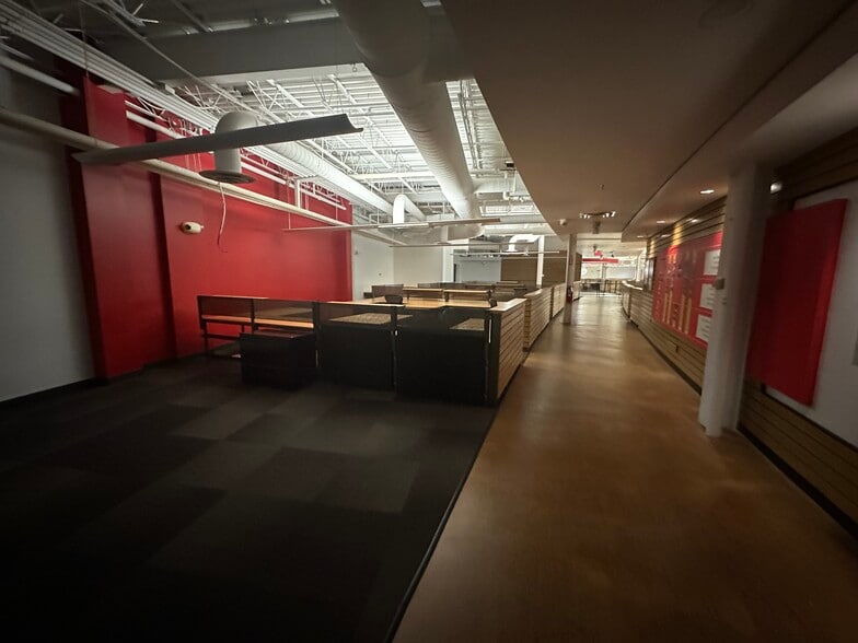 More Photos Of 7007 Discovery Blvd, Dublin Office For Sale