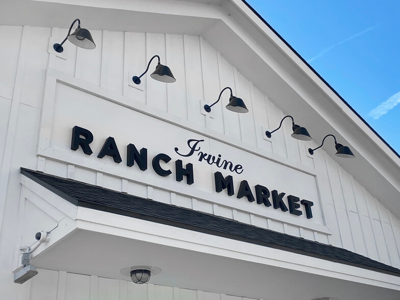 More Photos Of 2651-2675 Irvine Ave, Costa Mesa Storefront For Lease