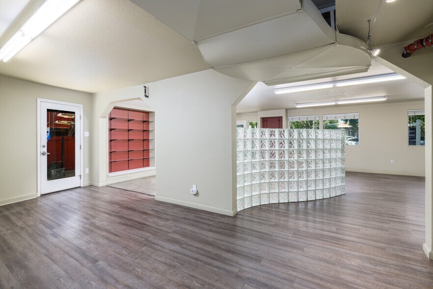 More Photos Of 436-440 Center St, Healdsburg Storefront Retail Residential For Sale