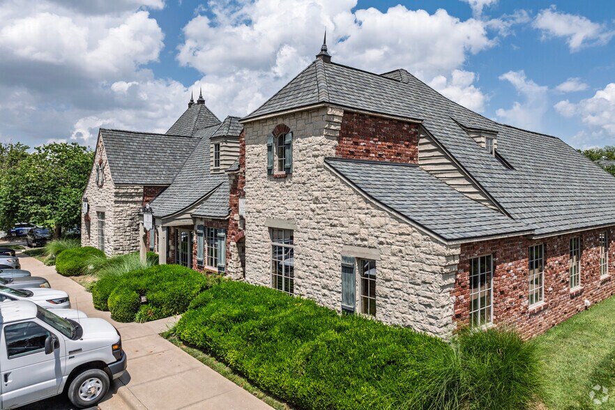 More Photos Of 1420-1426 E Bradford Pky, Springfield Medical For Lease