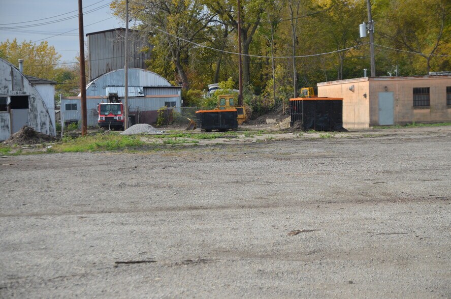 More Photos Of 6 Brandon Rd, Rockdale Manufacturing For Lease