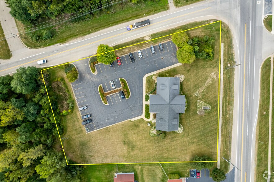 More Photos Of 53425-53445 Grand River Ave, New Hudson Office For Sale