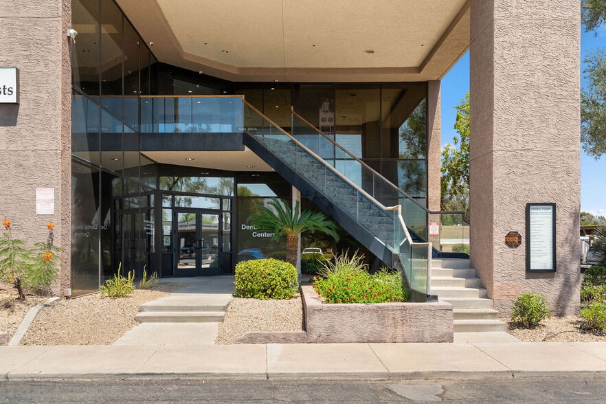 More Photos Of 15600-15650 N Black Canyon Hwy, Phoenix Office For Sale