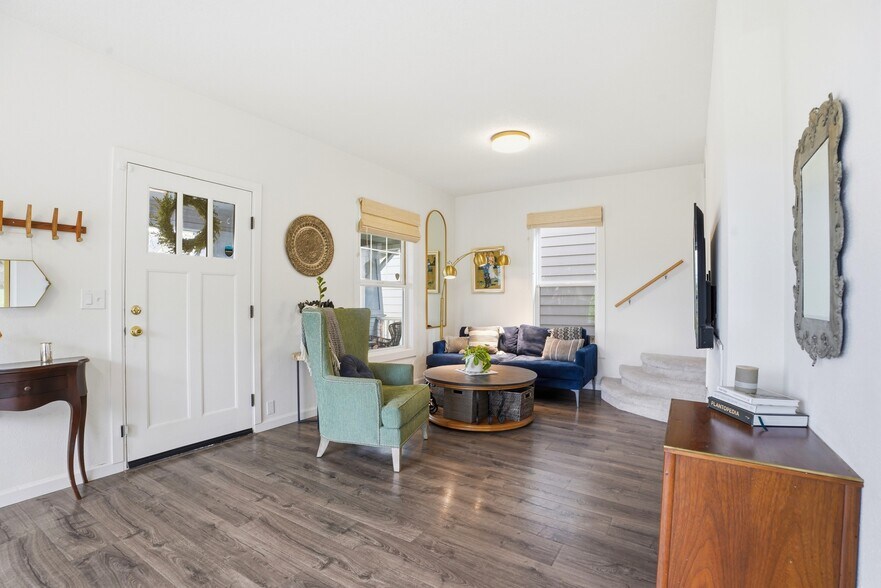 More Photos Of 1314 7th St, Oregon City Flex For Sale