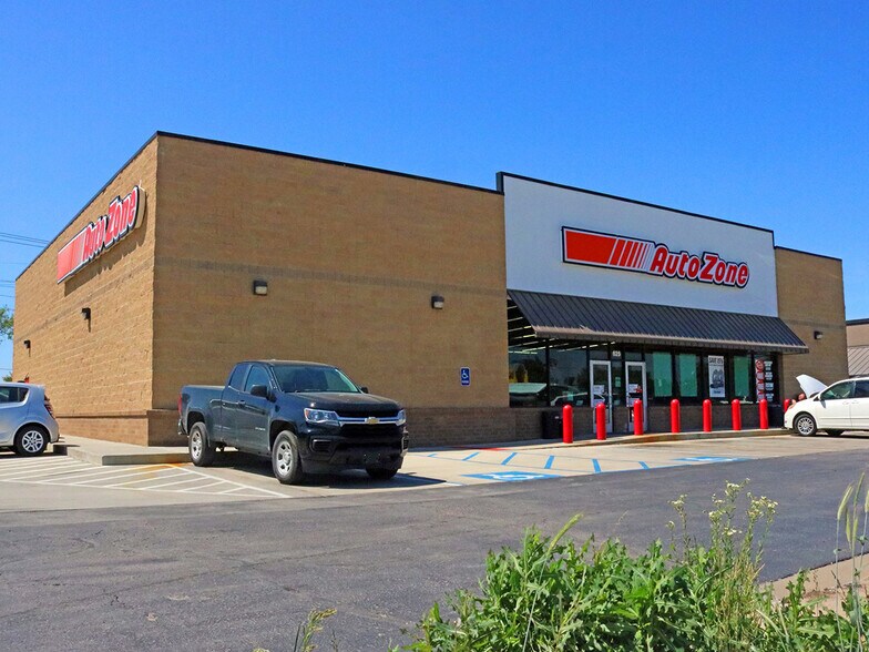 Primary Photo Of 625 E Main St, Gardner Auto Repair For Sale