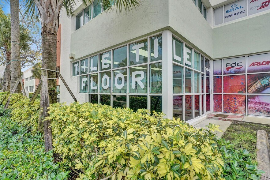 More Photos Of 2400 W Copans Rd, Pompano Beach Showroom For Lease