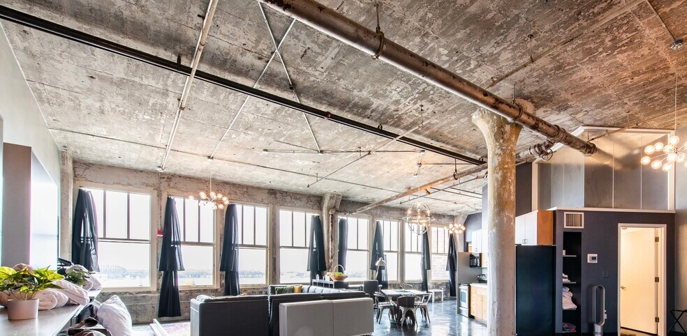 More Photos Of 815 W Market St, Louisville Apartments For Sale