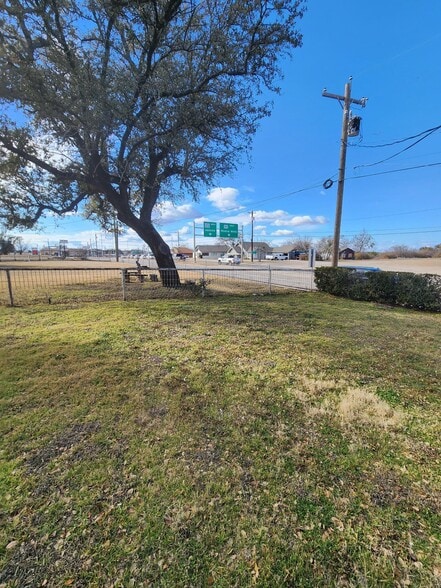 More Photos Of 1105 Palo Pinto St, Weatherford Hospitality For Sale