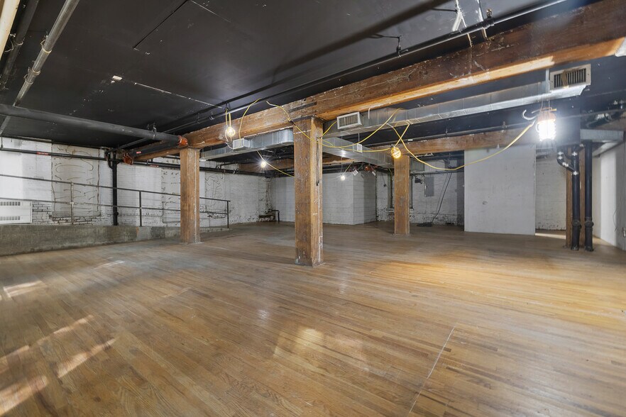 More Photos Of 81 Washington St, Brooklyn Apartments For Lease