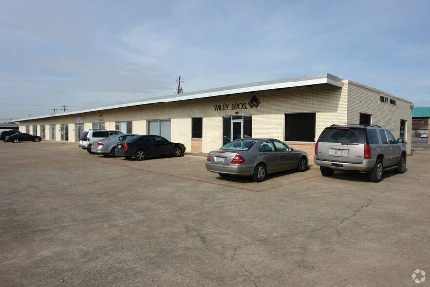 More Photos Of 9990 Monroe Dr, Dallas Flex For Lease
