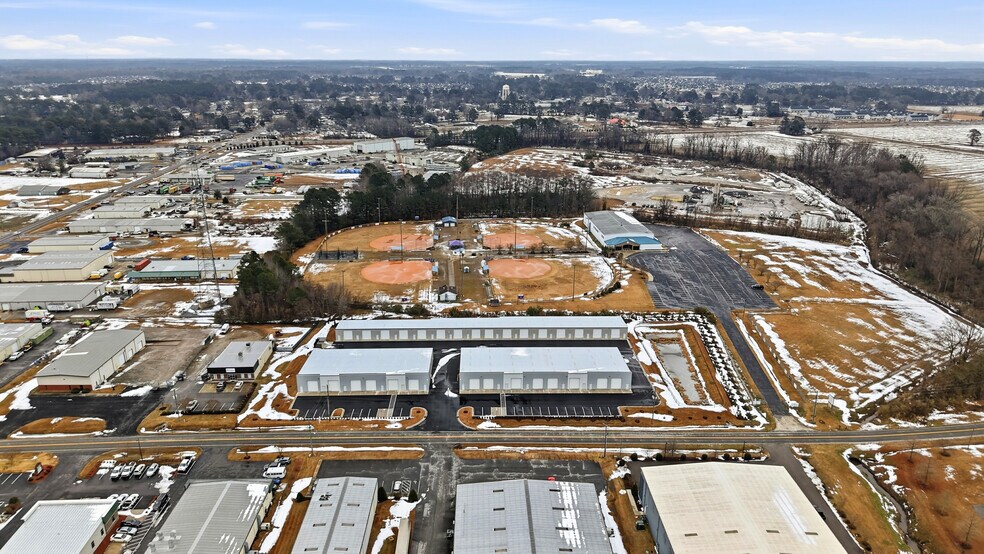 More Photos Of 4771 Reedy Branch Rd, Winterville Warehouse For Lease