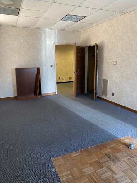 More Photos Of 1330 High St, South Bend Industrial For Sale