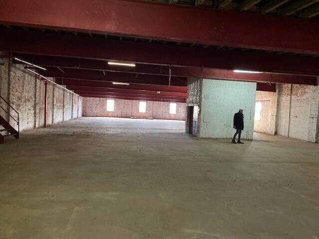 More Photos Of 425 Devoe Ave, Bronx Warehouse For Sale