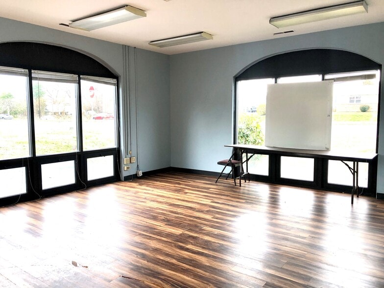 More Photos Of 10817 Courthouse Rd, Fredericksburg Storefront Retail Office For Lease