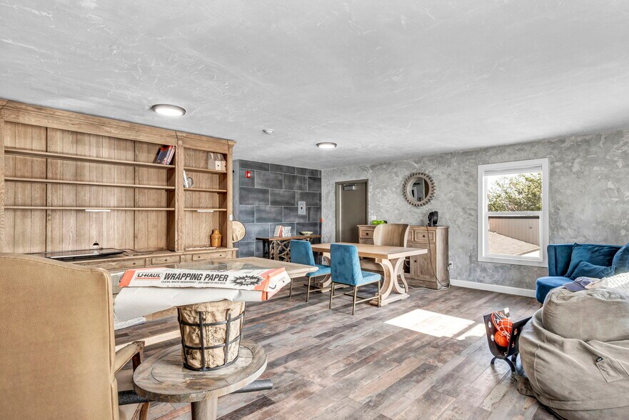 More Photos Of 1555 S Wells Ave, Reno Restaurant For Sale