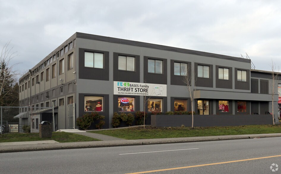 More Photos Of 7825 Edmonds St, Burnaby Flex For Lease