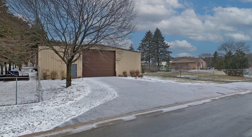 More Photos Of 3401 Highway 55, Eagan Warehouse For Lease