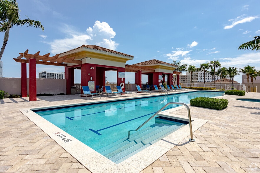 More Photos Of 410 Evernia St, West Palm Beach Apartments For Lease
