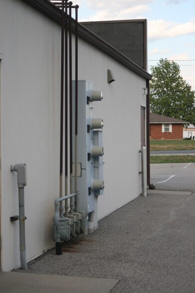 More Photos Of 4510 N Illinois St, Swansea Freestanding For Sale