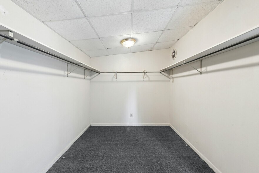 More Photos Of 6401 Menchaca Rd, Austin Flex For Sale