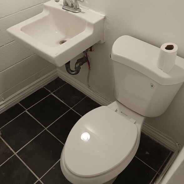 More Photos Of 1120 E 14th Pl, Los Angeles Refrigeration Cold Storage For Lease