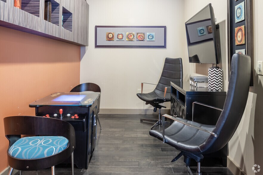 More Photos Of 1601 E Debbie Ln, Mansfield Apartments For Lease