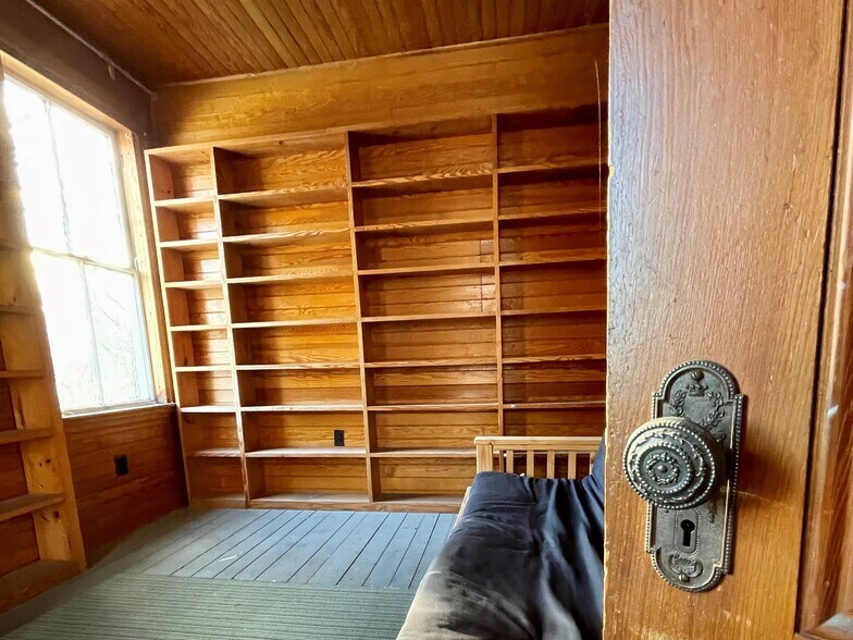 More Photos Of 12 Church Rd, Readfield Flex For Sale