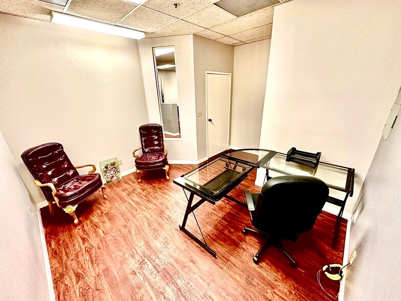 More Photos Of 2535 Kettner Blvd, San Diego Office Residential For Sale