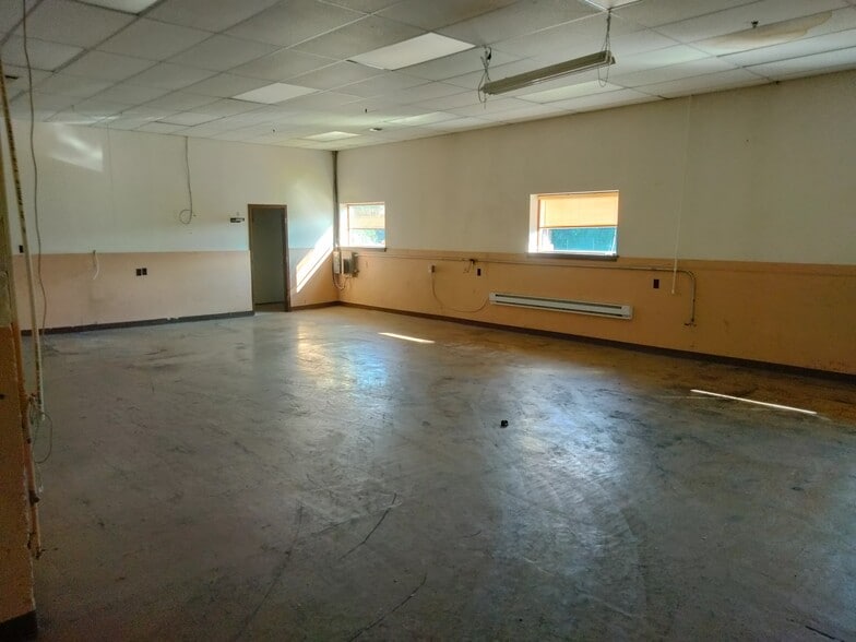 More Photos Of 200 N Washington St, Boyertown Manufacturing For Sale