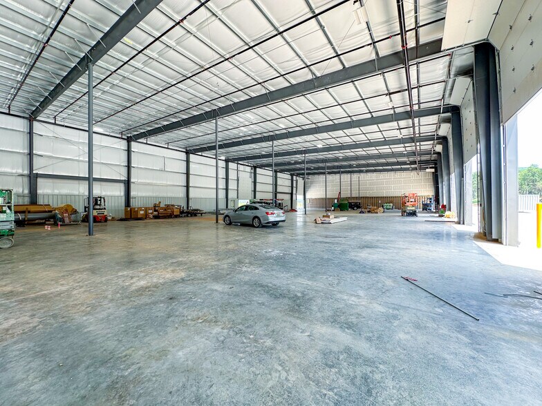 More Photos Of 2000 Bob Wade NW ln, Huntsville Industrial For Lease