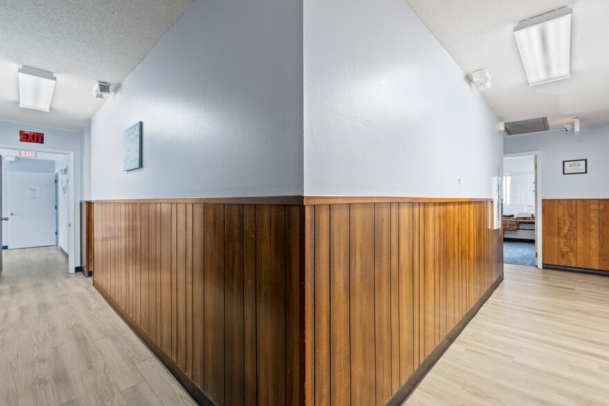 More Photos Of 260 S Marion Ave, Lake City Medical For Lease