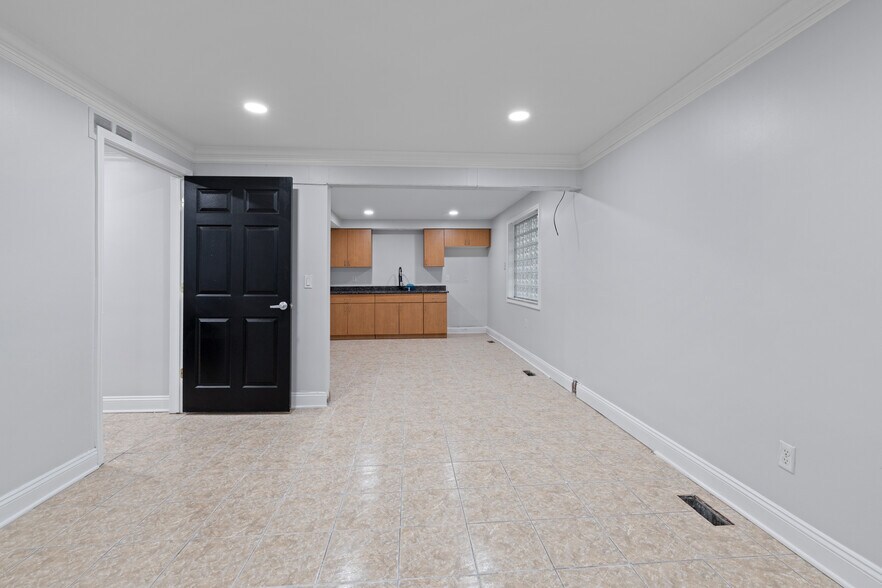 More Photos Of 2020 Dixie Hwy, Waterford Freestanding For Lease