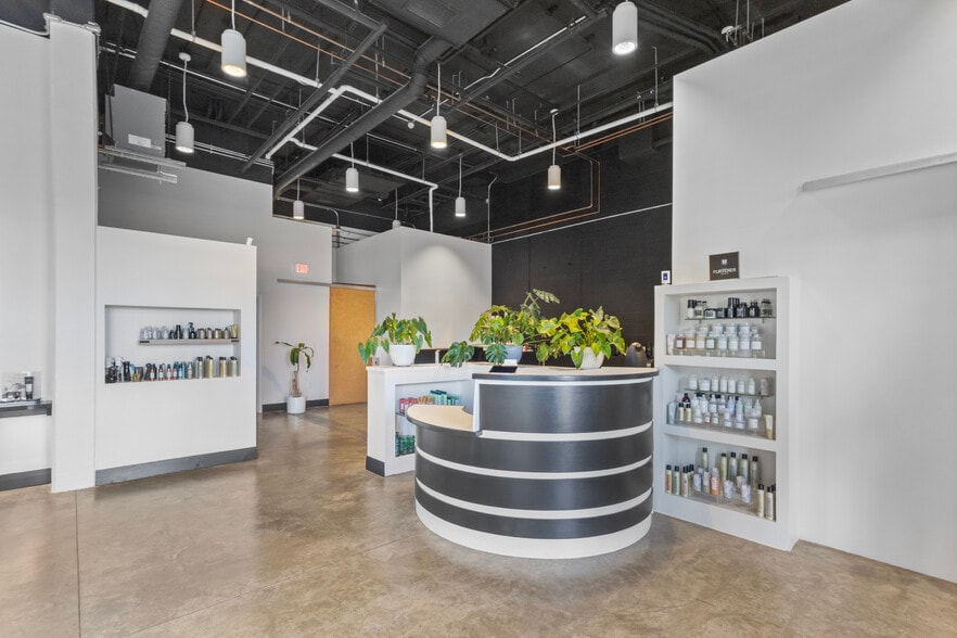 More Photos Of , Honolulu Multifamily For Sale