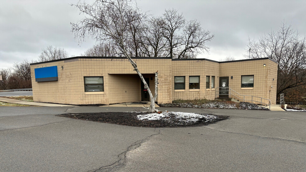 Primary Photo Of 4004 Birney Ave, Moosic Medical For Sale