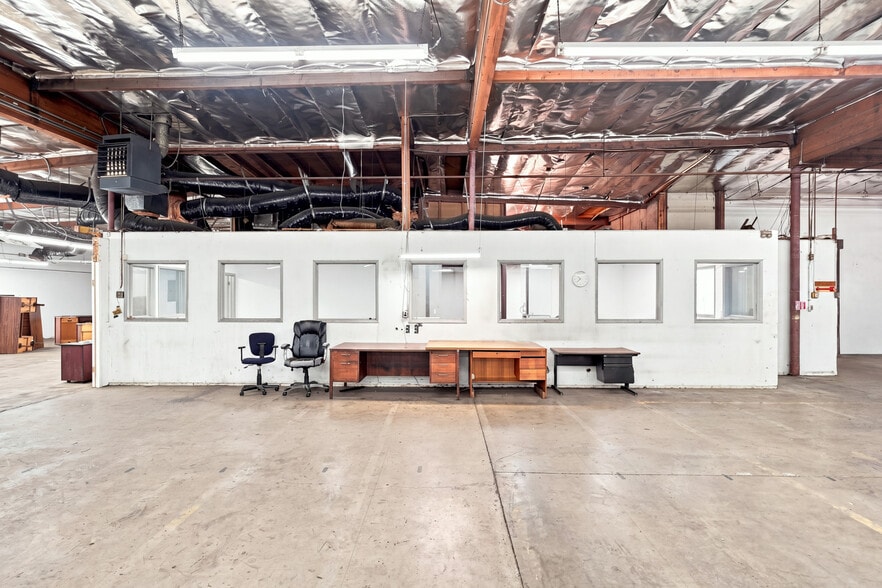 More Photos Of 777 1/2 Stanford Ave, Los Angeles Warehouse For Sale