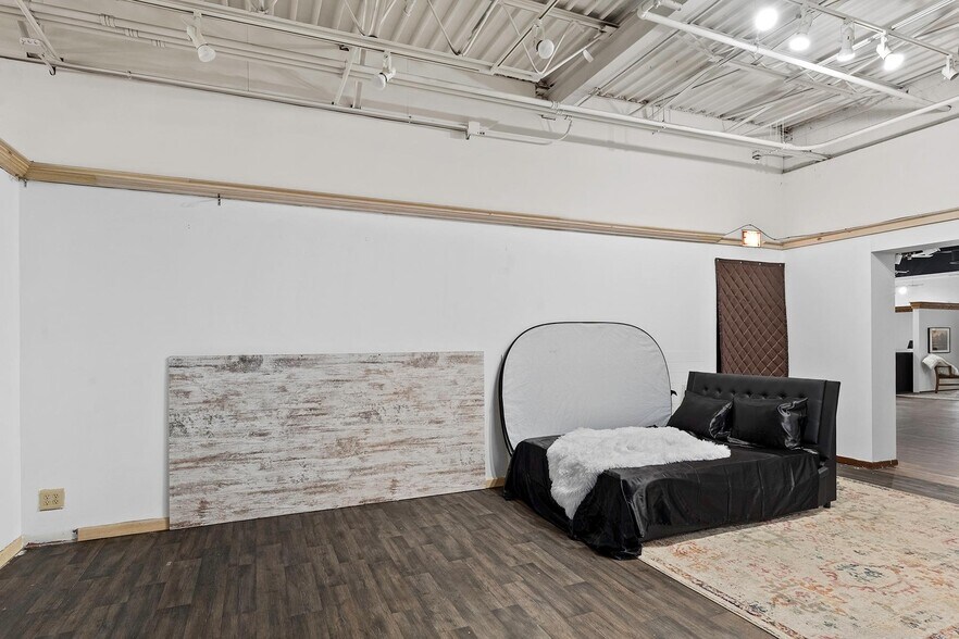 More Photos Of 33 W King St, Rhinelander Storefront Retail Office For Sale