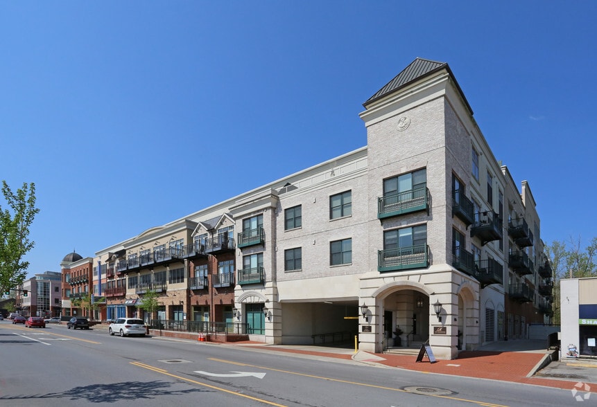 More Photos Of 121 Mill St, Gahanna Apartments For Lease