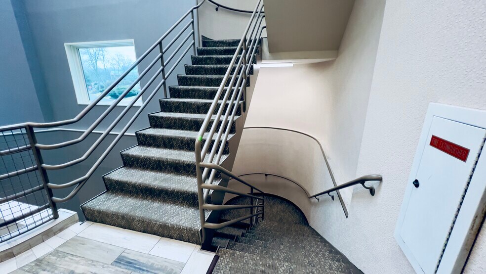 More Photos Of 561 Cranbury Rd, East Brunswick Medical For Sale