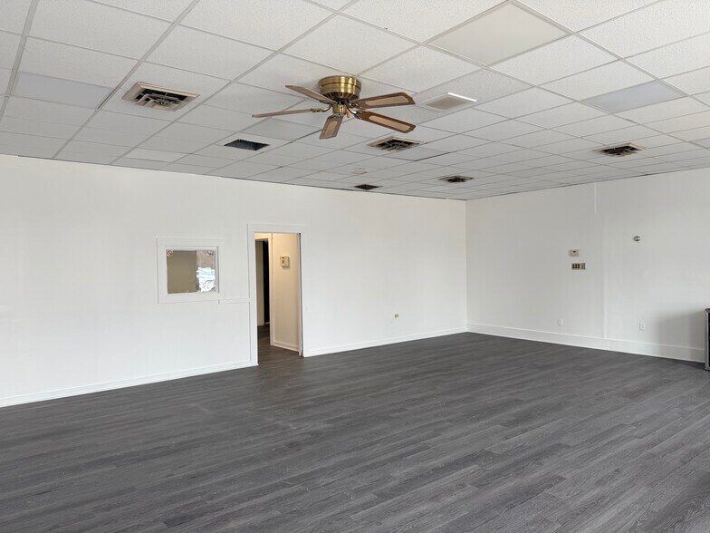 More Photos Of 210 Boston Rd, Chelmsford Storefront Retail Office For Lease