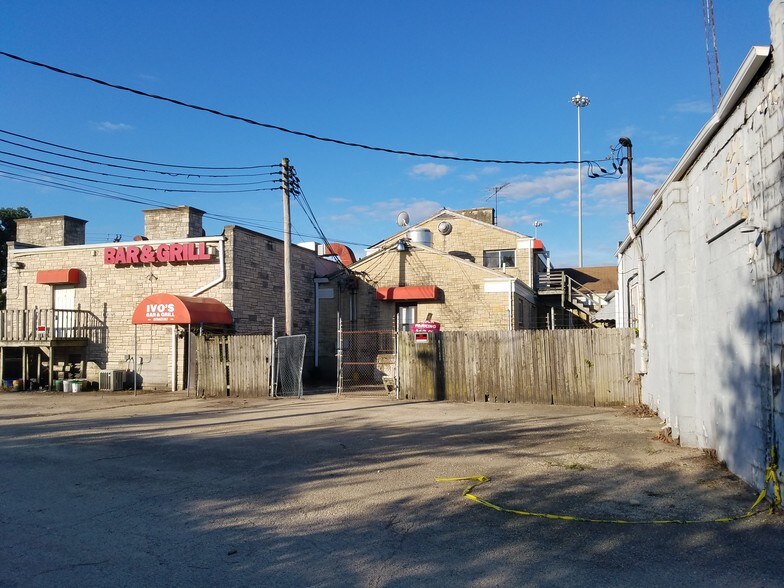 More Photos Of 23819 W Eames St, Channahon Restaurant For Sale