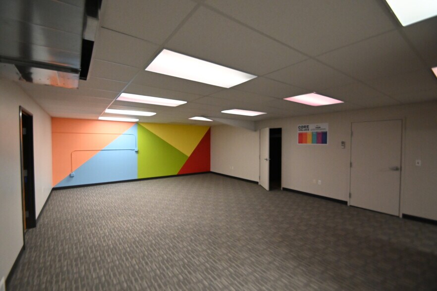 More Photos Of 1501 21st Ave N, Fargo Light Manufacturing For Lease