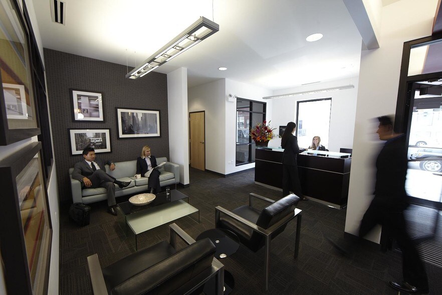 More Photos Of 1016 W Jackson Blvd, Chicago Office For Lease
