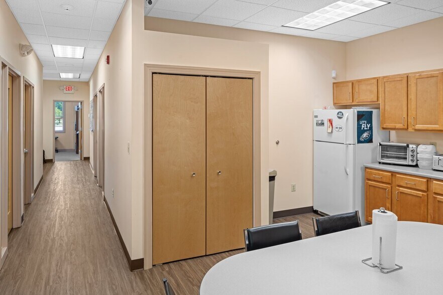 More Photos Of 1994, Jamison Freestanding For Sale