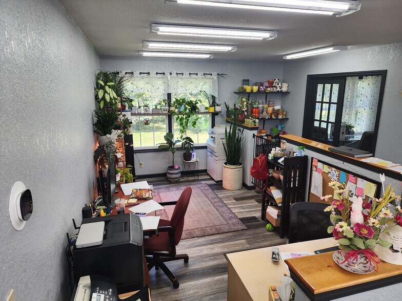 More Photos Of 1500 E Main St, Robinson Storefront For Sale